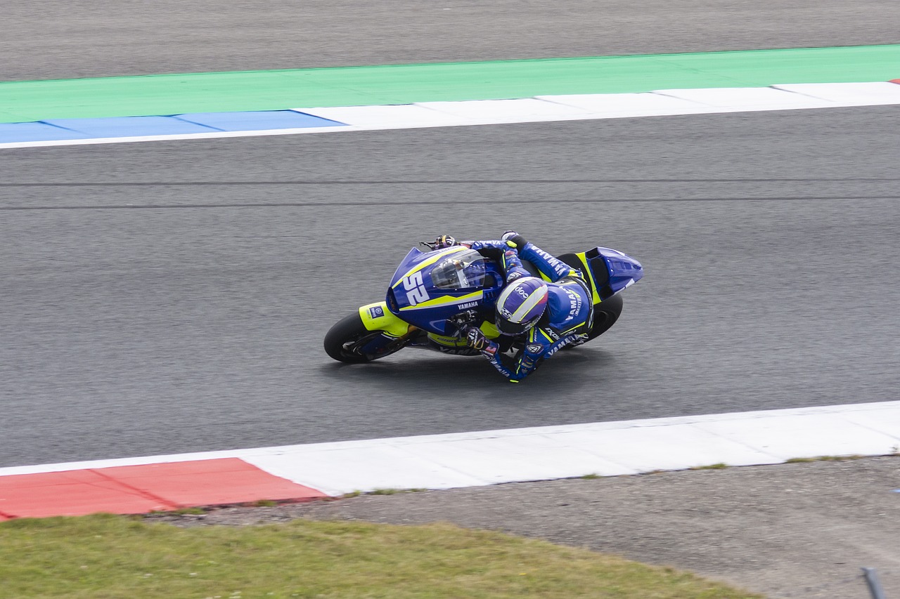 单臂扣篮 单臂扣篮